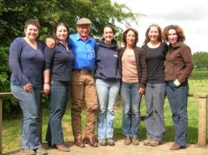 Helen Jackson with Monty Roberts, Kelly Marks and the other MRPCH students on the Intelligent Horsemanship Stage 2 training